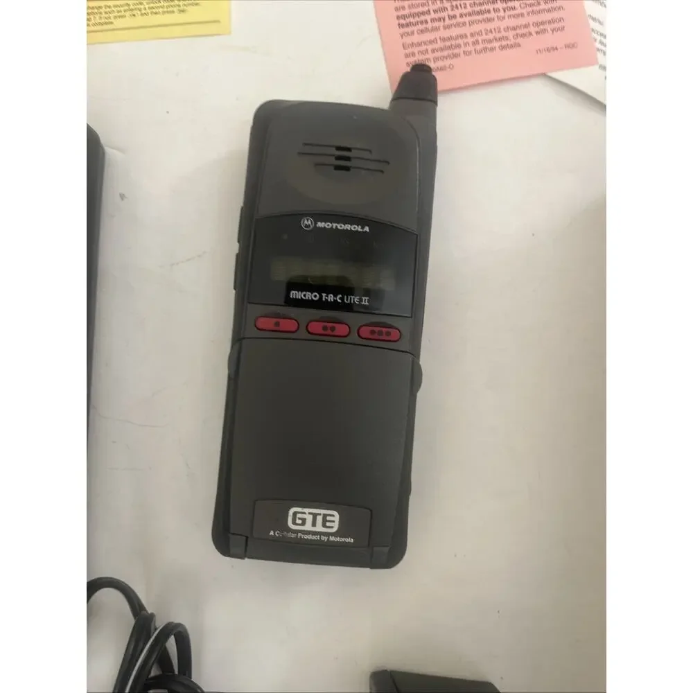 Motorola Micro TAC Ultra Lite II Cell Phone Flip Vintage With Original Box ETC
